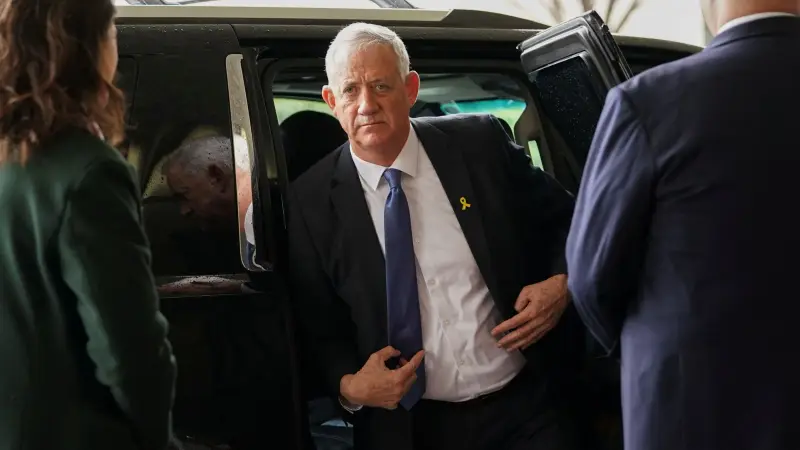 غانتس: إسرائيل يجب أن تحاسب إيران على "الصواريخ الحوثية"