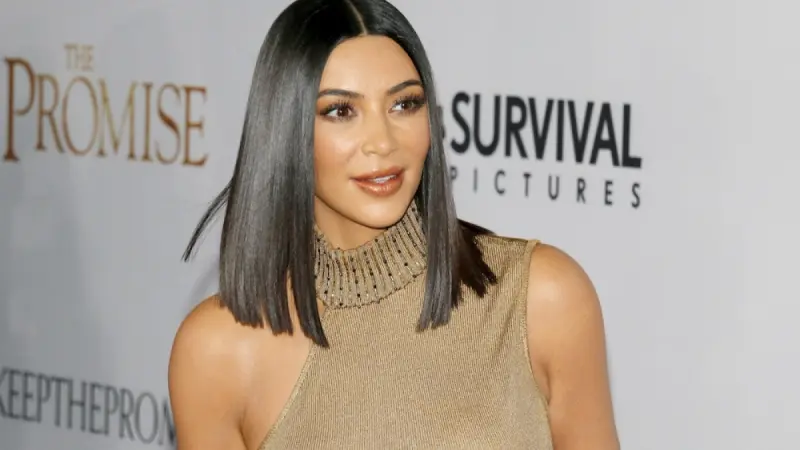 محاكمة سارقي مجوهرات كيم كارداشيان تنطلق في باريس