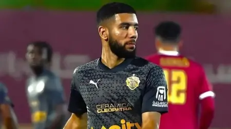 related_news_inside_blogsأحمد قندوسي يعود إلى القاهرة لحسم مستقبله.. عرضان مصريان على طاولة الجزائري