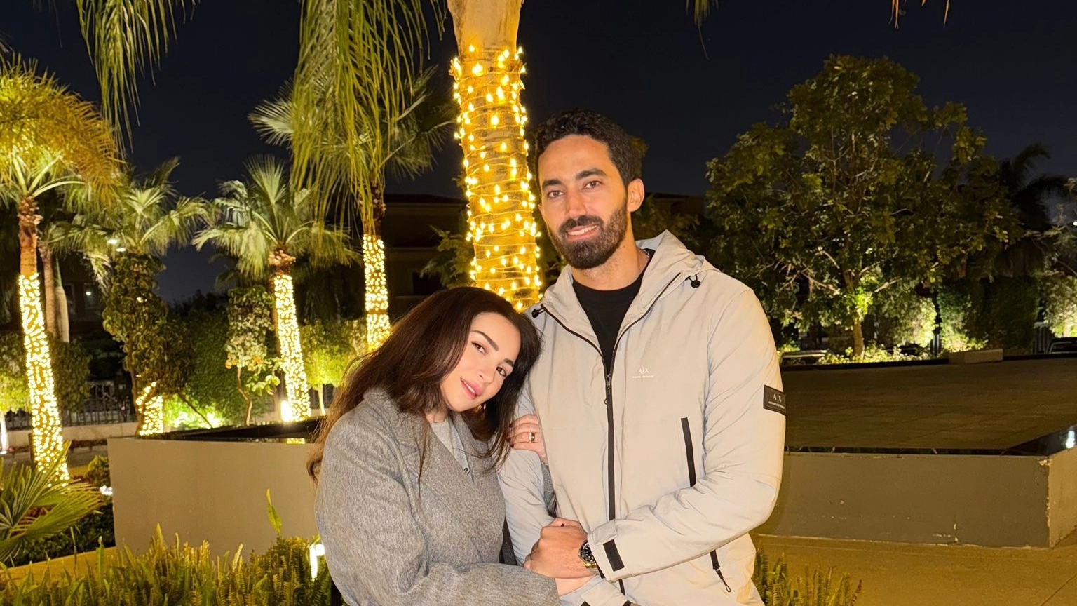 رسالة حب من أحمد تيمور لزوجته مي عز الدين بمناسبة عيد ميلادها 