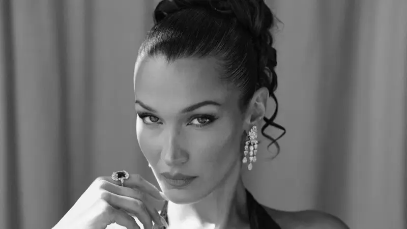 من هي بيلا حديد؟ ما لا تعرفه عن عارضة الأزياء الأميركية الفلسطينية