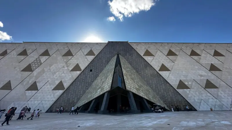 صور - مصر تبدأ العد التنازلي لافتتاح أكبر متحف للآثار في العالم