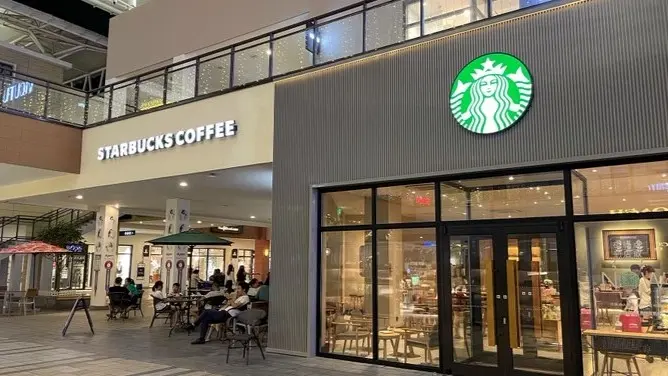 بعد المقاطعة.. "ستاربكس" تسرّح 2000 موظف في الشرق الأوسط