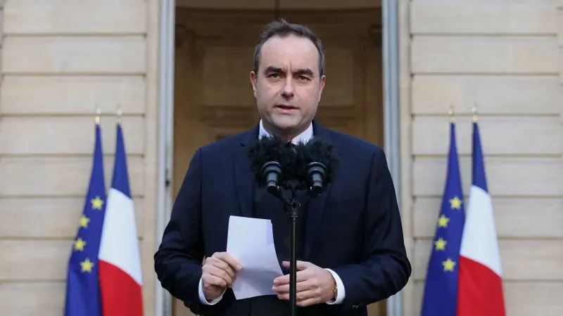رئيس الوزراء الفرنسي يدعو إلى "تقديم حساب للأمة"