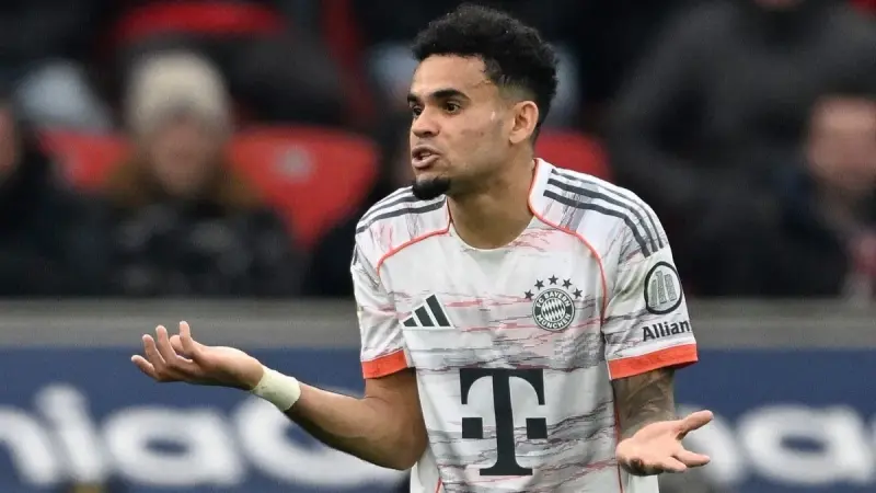 رغم اعتراف الحكم بالخطأ.. الاتحاد الألماني يصدم بايرن ميونخ بسبب لويس دياز