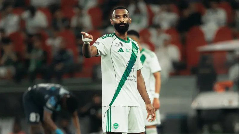 القنوات الناقلة لمباراة الأهلي ضد الفتح اليوم في الدوري السعودي مع الموعد والتشكيلة