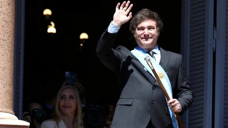 الرئيس الأرجنتيني يرفض دعوة الانضمام إلى مجموعة "بريكس"