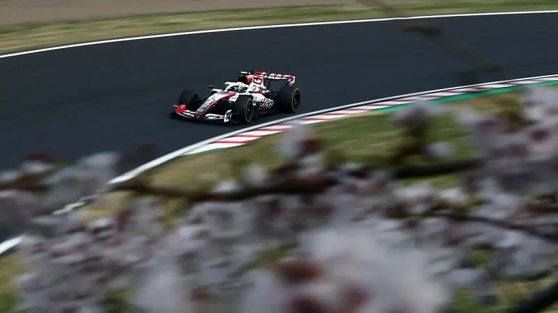 فورمولا 1 - حادث سوزوكا يشعل الجدل.. تساؤلات متزايدة حول المحركات الهجينة وسلامة السائقين