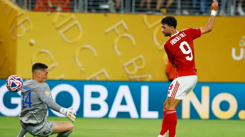 حقيقة رحيل وسام أبو علي.. الريان القطري يغري هداف الأهلي