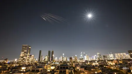 related_news_inside_blogs"يسرائيل هيوم": زيادة إطلاق الصواريخ من إيران نحو إسرائيل