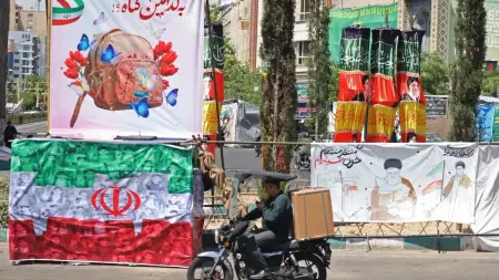 related_news_inside_blogsالتضخم يقفز لـ50%.. الحرب تدفع إيران إلى حافة الهاوية اقتصاديا