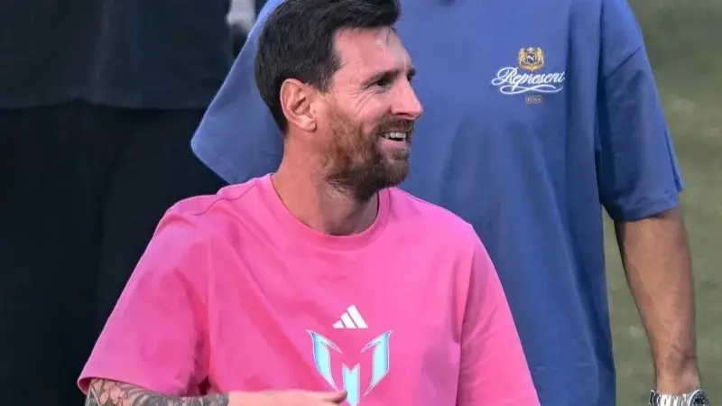 مدرب إنتر ميامي يكشف موقف ميسي من مباراة الافتتاح