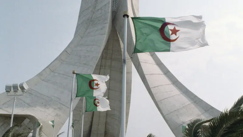 طريقة تجديد وثائق الثبوتية.. صندوق التقاعد الجزائري يعلن عن انطلاق عملية التجديد