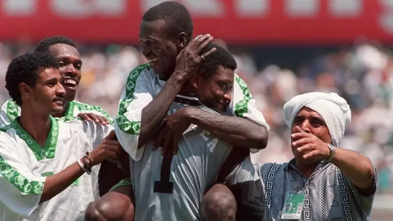 من هو مهدي فنوني قاهر الأخضر السعودي؟ الخراشي يكشف تفاصيل مثيرة