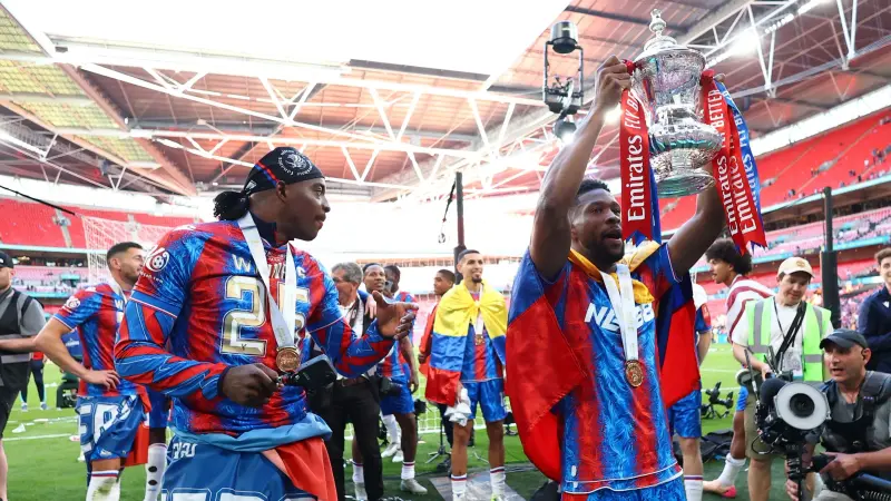 المشهد سبورتس: ليفربول يحسم صفقته الأولى.. وكريستال بالاس يصنع التاريخ