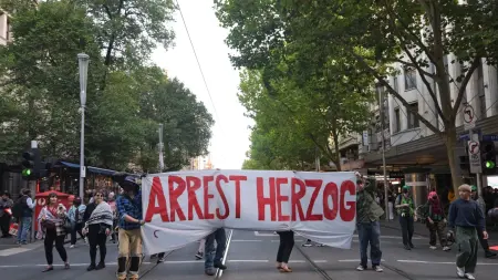 related_news_inside_blogsصور - هرتسوغ ينتقد تظاهرات أستراليا: احتجّوا أمام سفارة إيران