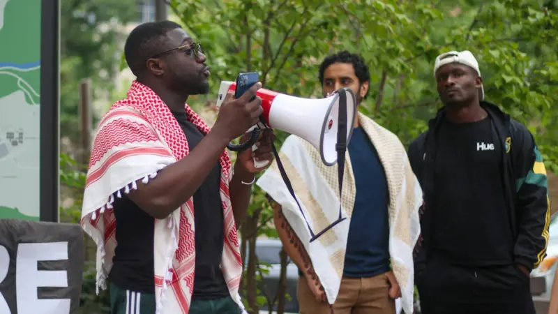 خوفًا على سلامته.. طالب جامعة مناصر لفلسطين يخطط للرحيل عن أميركا