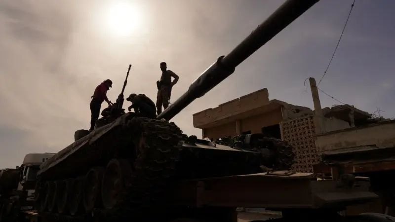 سوريا تندد بإطلاق "حزب الله" قذائف مدفعية على أراضيها