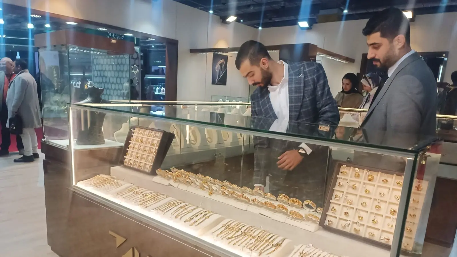 استقرار الذهب في العراق عقب ارتفاع في جلسة ختام الأسبوع الماضي استقرار الذهب في العراق عقب ارتفاع في جلسة ختام الأسبوع الماضي