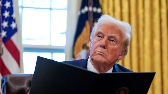 ترامب يتهم جيه.بي مورغان وبنك أوف أميركا بالتحيز ضده