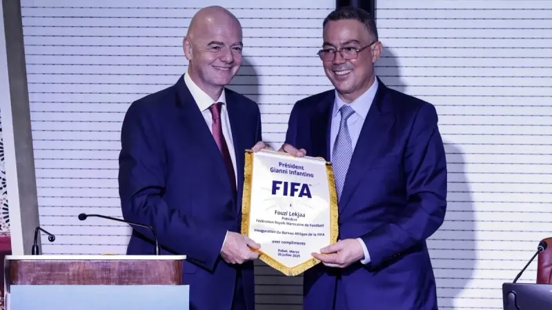 رئيس اتحاد نيجيريا لكرة القدم ينفي الخلاف مع فوزي لقجع.. ما القصة؟