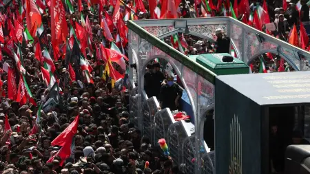 related_news_inside_blogsأخبار اتفاق إيران.. حشود جماهيرية في تشييع خامنئي بغياب نجله مجتبى