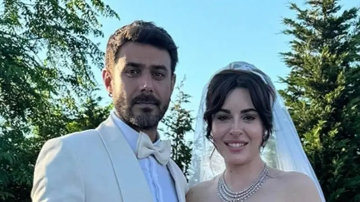 قصة حب من الشاشة.. تفاصيل حفل زفاف وسام فارس وسارة أبي كنعان