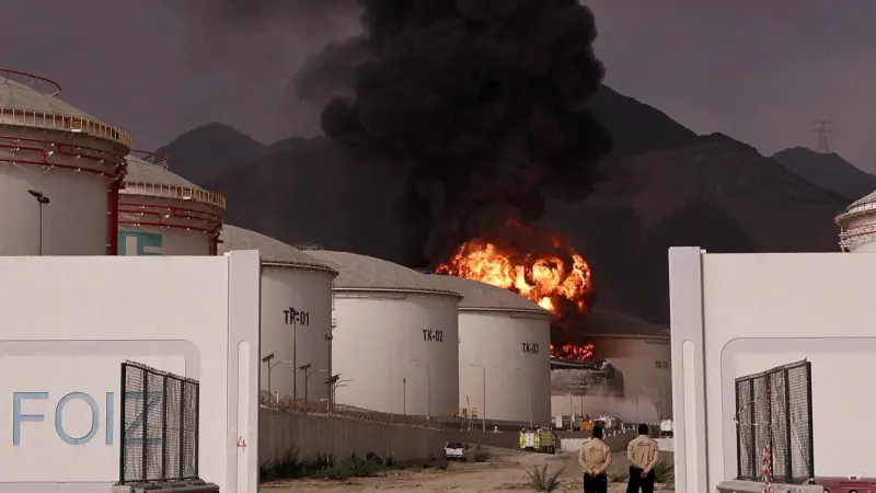 إيران تلوح بالتدمير الكامل للبنية التحتية للطاقة في المنطقة