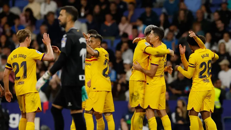 نجم منتخب البرتغال يصدم جماهير فريقه من أجل الانضمام لبرشلونة