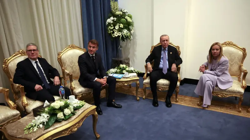 ميلوني تعلّق على طلب إردوغان حول وقف التدخين