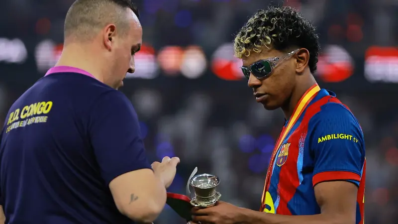 يامال يتفوق على ميسي ورونالدو ومبابي برقم قياسي جديد