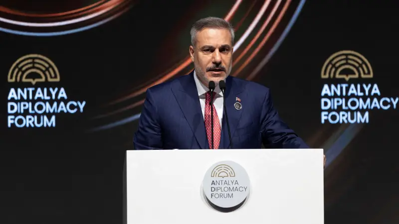 تركيا تحذر من تداعيات الانسحاب الأميركي المحتمل من الناتو على أوروبا