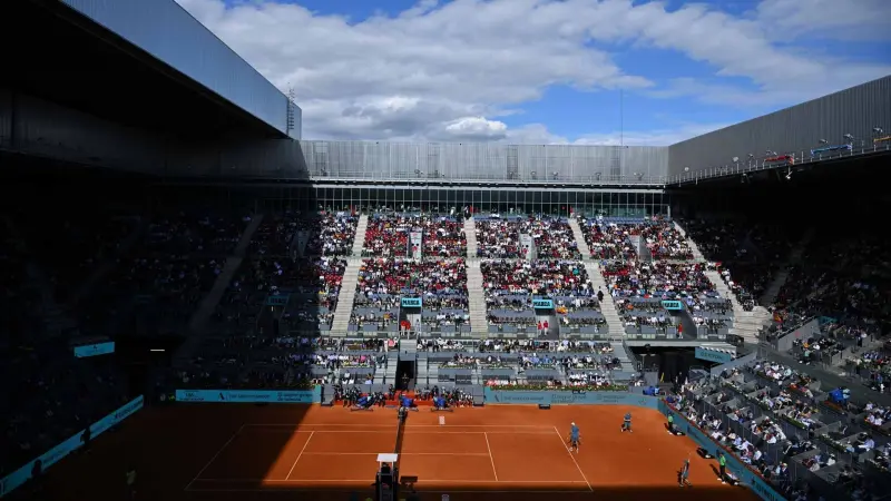 القنوات الناقلة لمباريات بطولة مدريد المفتوحة للتنس 2025.. عودة الإثارة على الملاعب الترابية
