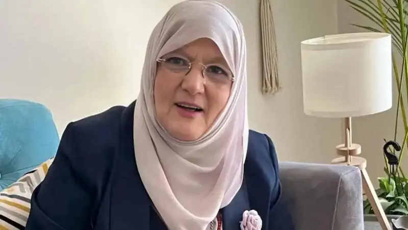 شمس البارودي تكشف تعرّض حسابها للاختراق بعد منشور صادم