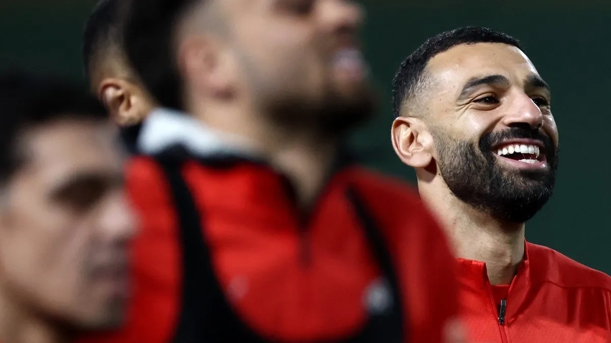تشكيلة منتخب مصر الرسمية أمام زيمبابوي.. محمد صلاح يقود "الفراعنة" دون مفاجآت 