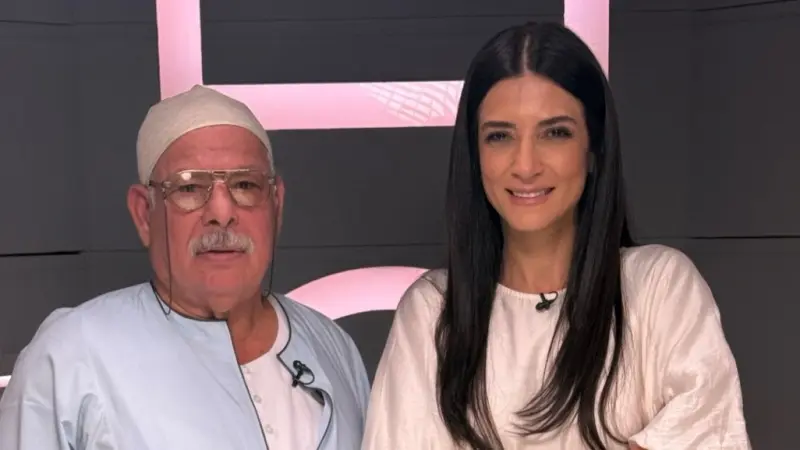 فيديو - قصّة الحاج جمعة تبكي الحجر