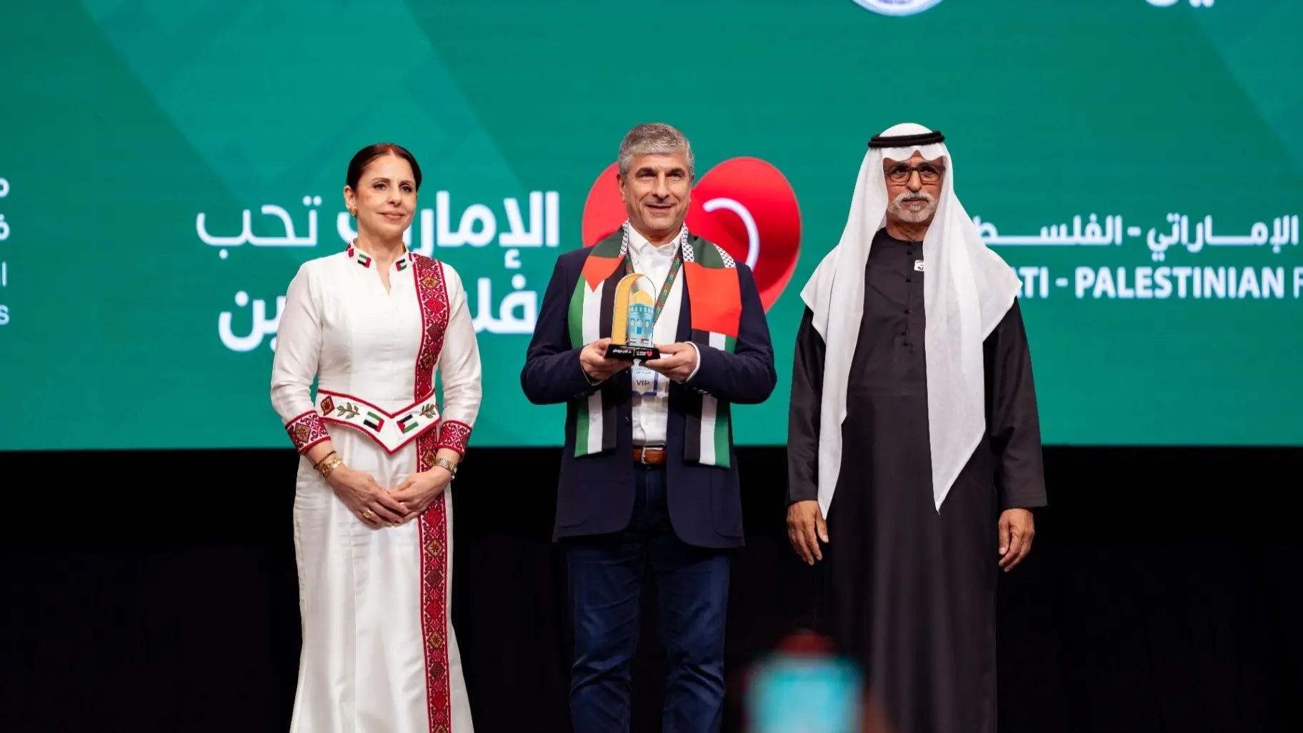 سفيرة فلسطين أكدت أن الإمارات تواصل دعم الفلسطينيين بغزة (إكس) سفيرة فلسطين أكدت أن الإمارات تواصل دعم الفلسطينيين بغزة (إكس)