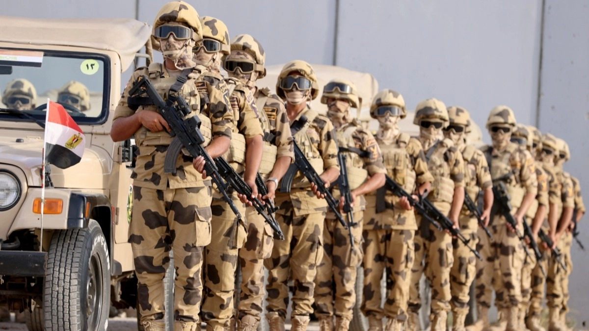 مسؤول مصري يكشف لـ"المشهد" حقيقة سحب قوات من سيناء 