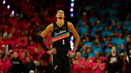 related_news_inside_blogsالدوري الأميركي لكرة السلة - هل يساهم ويمبانياما في تغيير وجه اللعبة؟