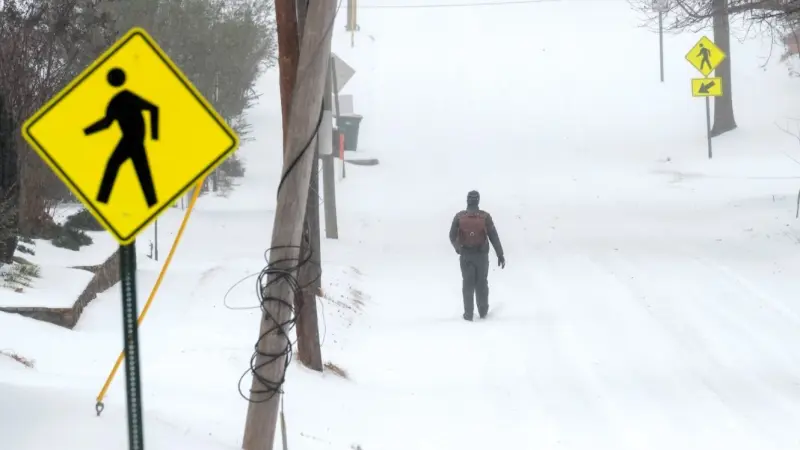 صور - العاصفة الثلجية "فيرن" تضرب أميركا