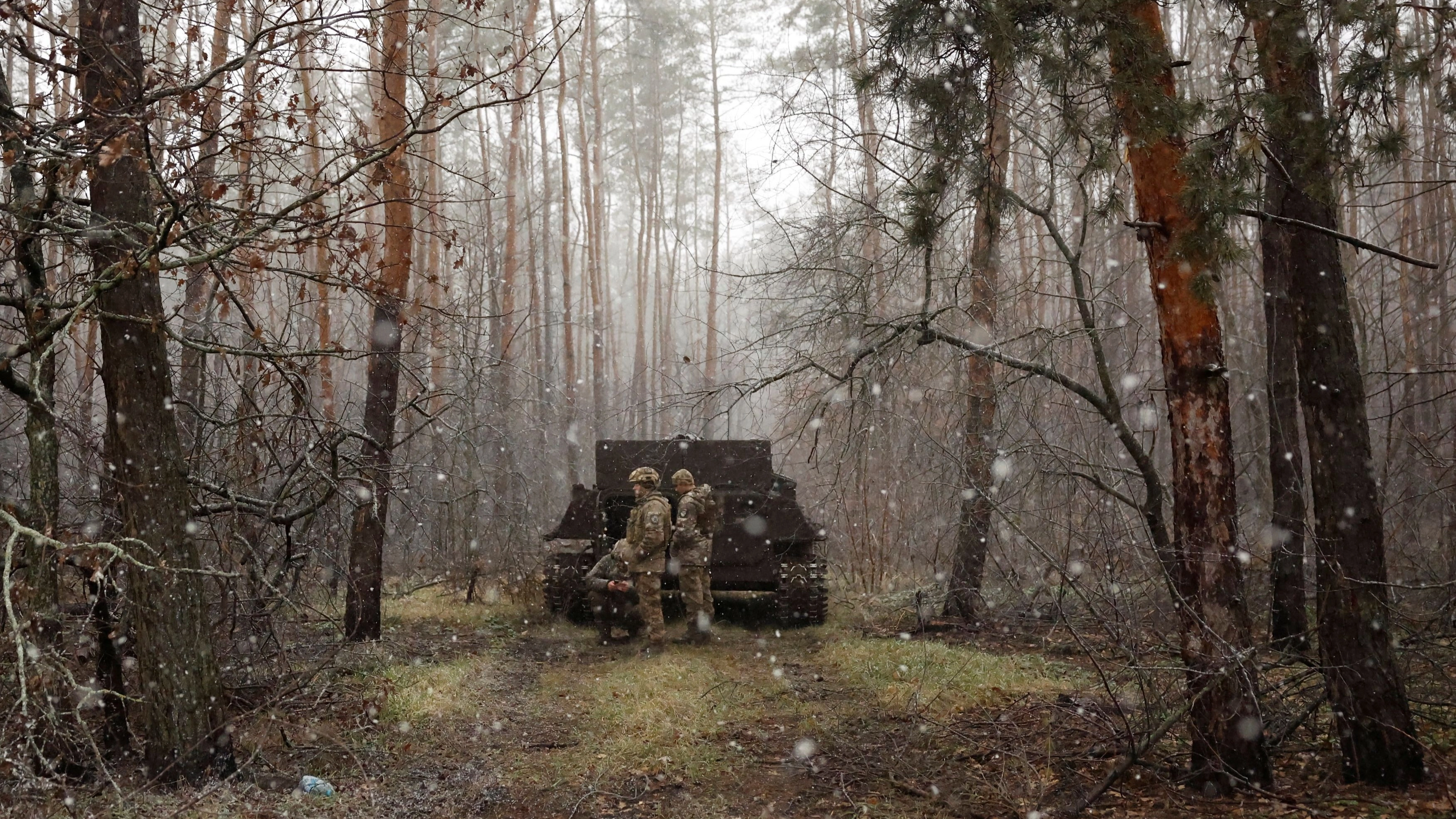 تقرير: أوكرانيا تخاطر بتجميد حلم الناتو مقابل ضمانات أميركية 
