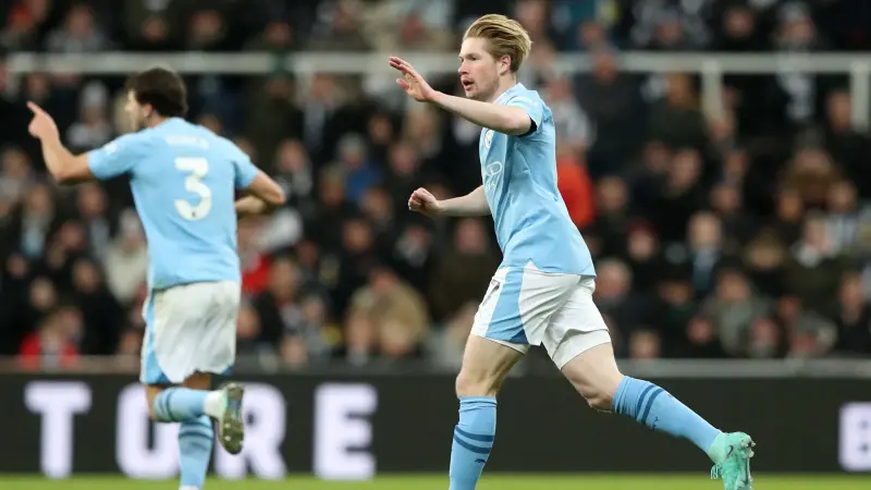 الدوري الإنجليزي.. سحر دي بروين يقود مانشستر سيتي لفوز مثير على نيوكاسل