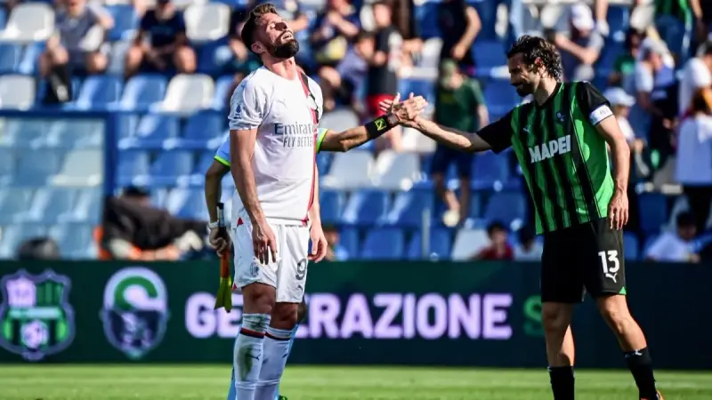 ميلان يفلت من الهزيمة أمام ساسولو ويُقرب إنتر من تحقيق لقب الكالتشيو