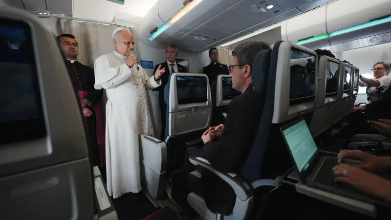 تصريحات قوية وغير مسبوقة للبابا ليو.. هذا ما قاله عن إيران وسياسات الهجرة