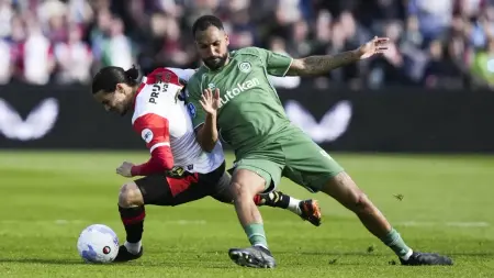 related_news_inside_blogsفوضى تهدد بإعادة 133 مباراة في الدوري الهولندي.. ما القصة؟