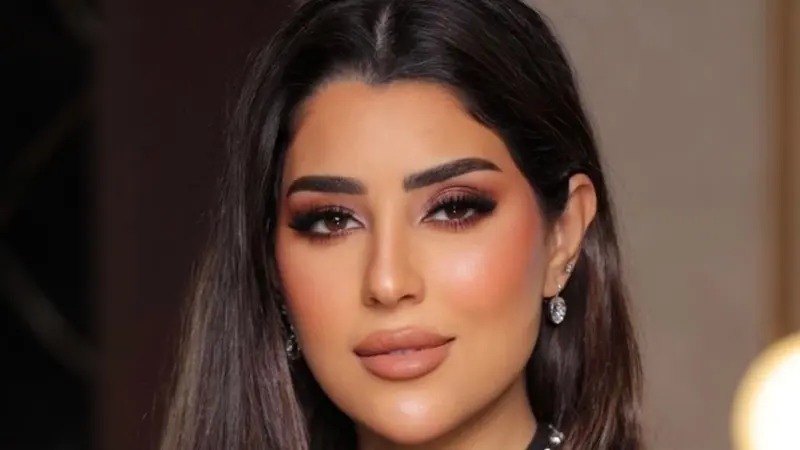 أيتن عامر تتألق على السوشيال ميديا بإطلالات متنوعة وجريئة