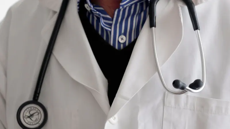 بعد وفاة سيدة مسنة.. واقعة عيادة قنا تثير الجدل في مصر