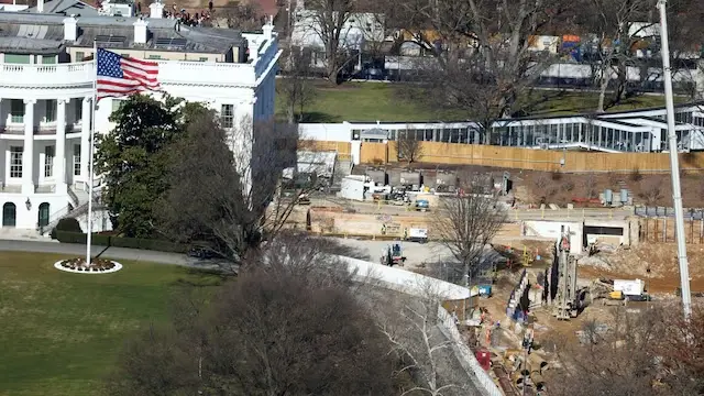 محكمة تسمح باستمرار أعمال بناء قاعة الاحتفالات بالبيت الأبيض