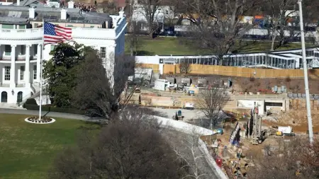 related_news_inside_blogsمحكمة تسمح باستمرار أعمال بناء قاعة الاحتفالات بالبيت الأبيض