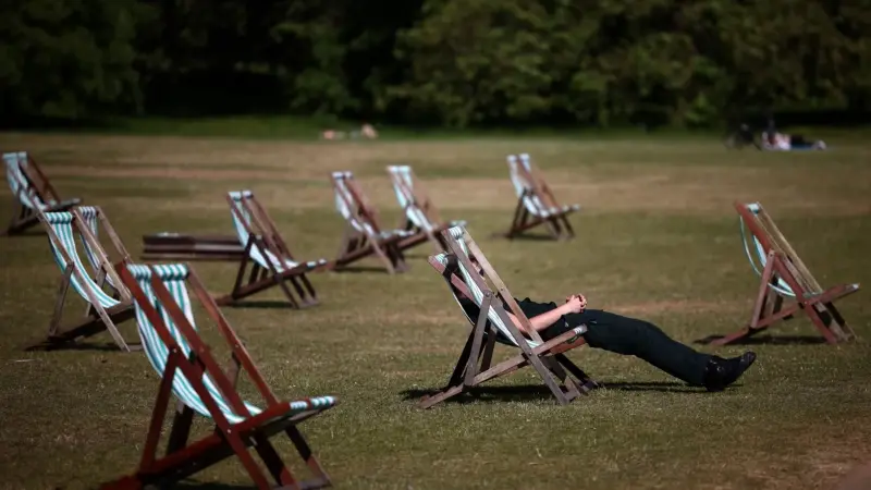 متى يبدأ فصل الصيف 2025؟